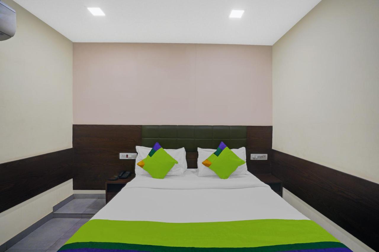 Greenotel Rooms Hazira, Сурат Экстерьер фото