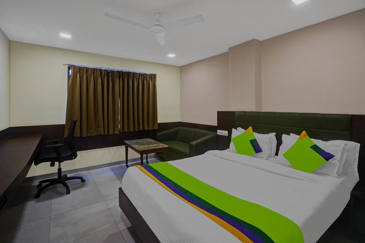 Greenotel Rooms Hazira, Сурат Экстерьер фото