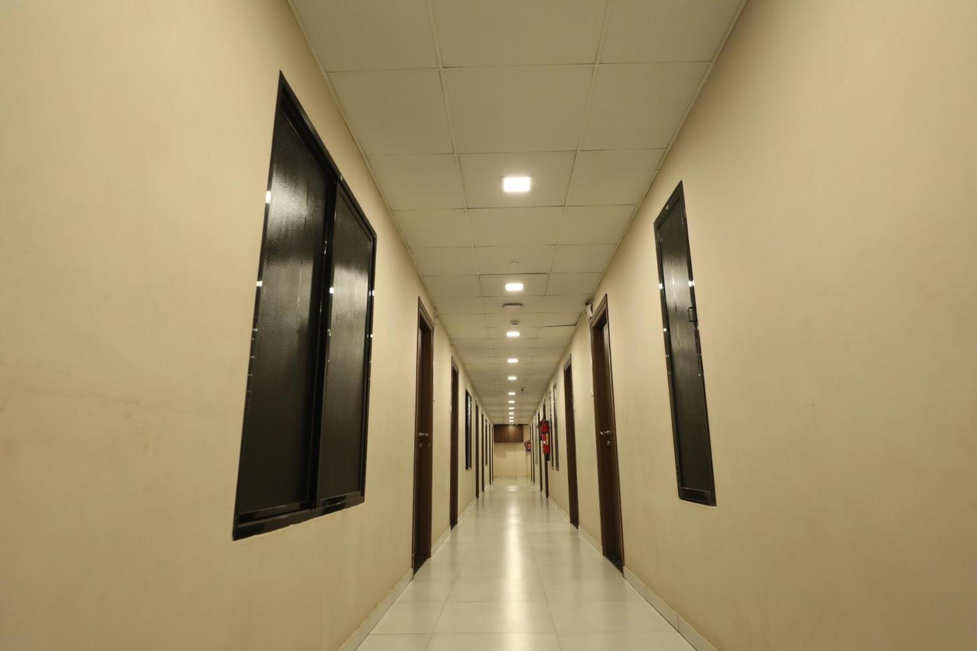 Greenotel Rooms Hazira, Сурат Экстерьер фото