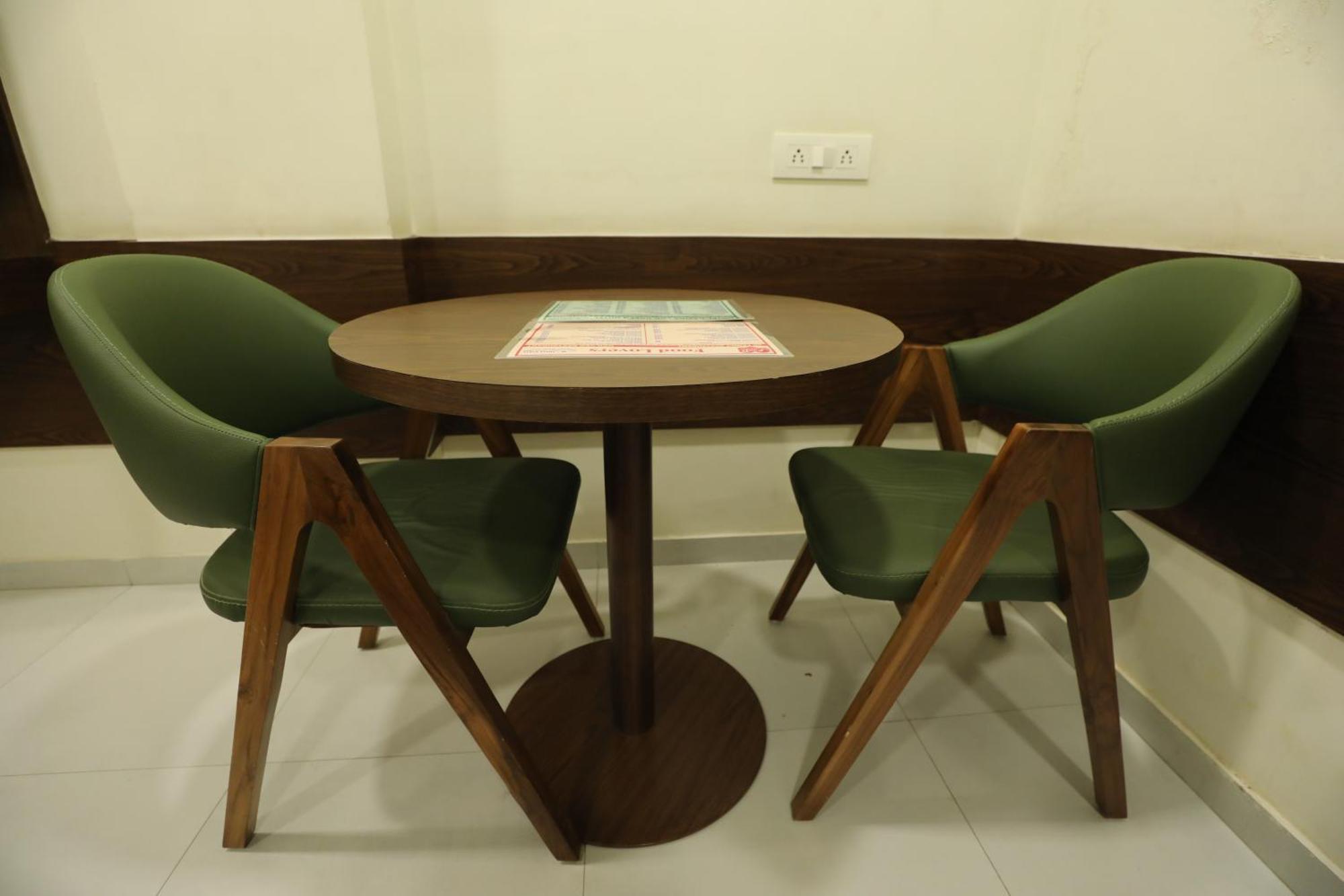 Greenotel Rooms Hazira, Сурат Экстерьер фото