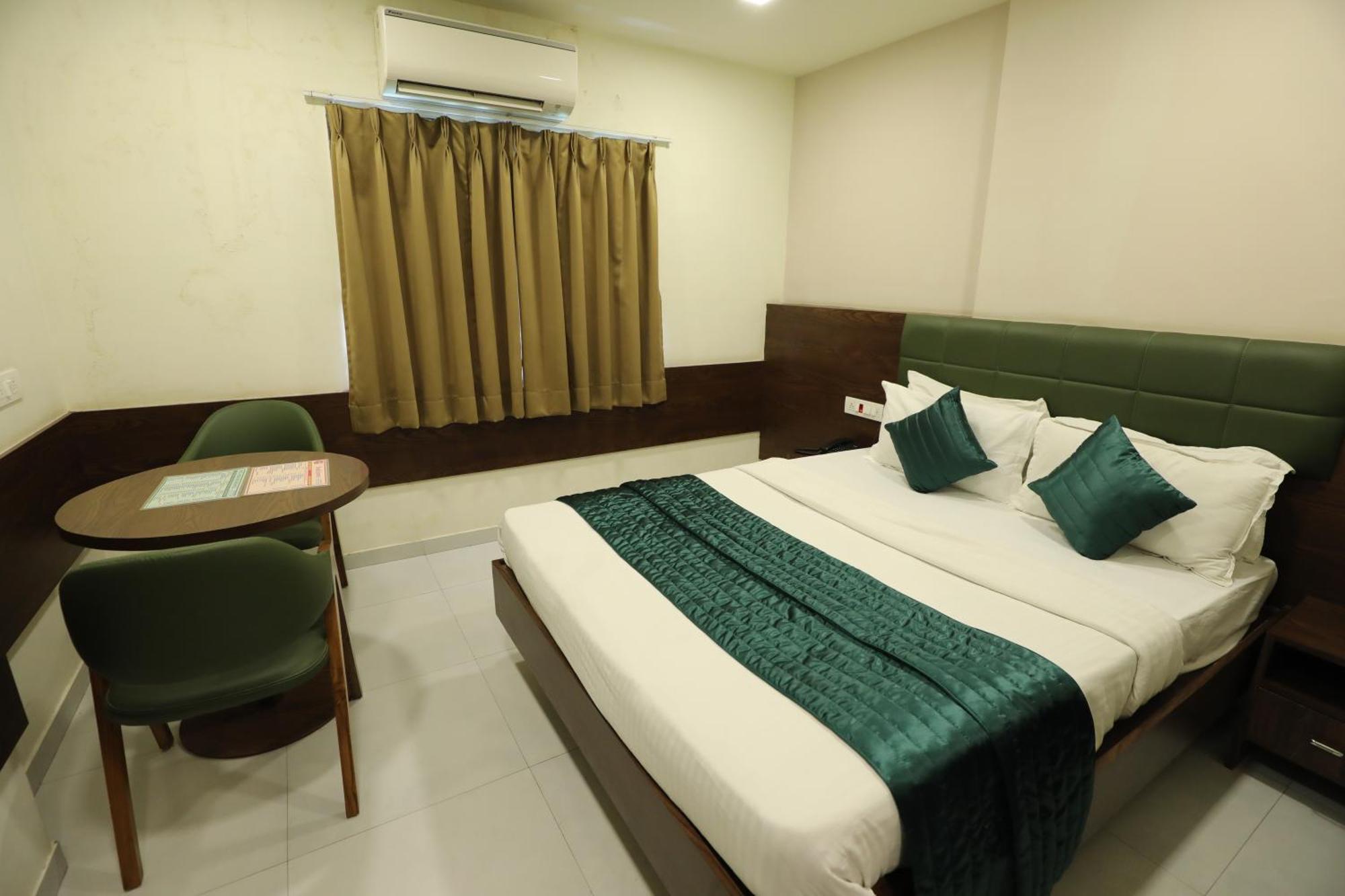 Greenotel Rooms Hazira, Сурат Экстерьер фото