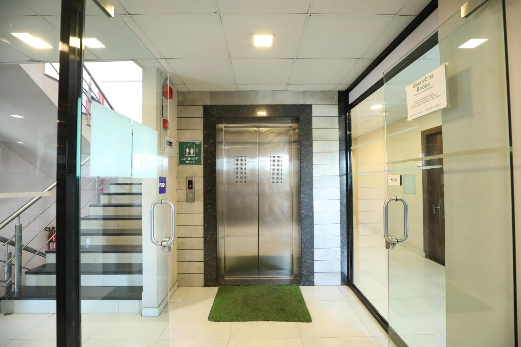 Greenotel Rooms Hazira, Сурат Экстерьер фото